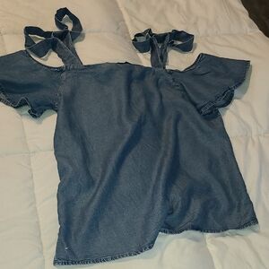 Ann Taylor Blue Denim Chambray Cold Shoulder Flutter Sleeve Top
